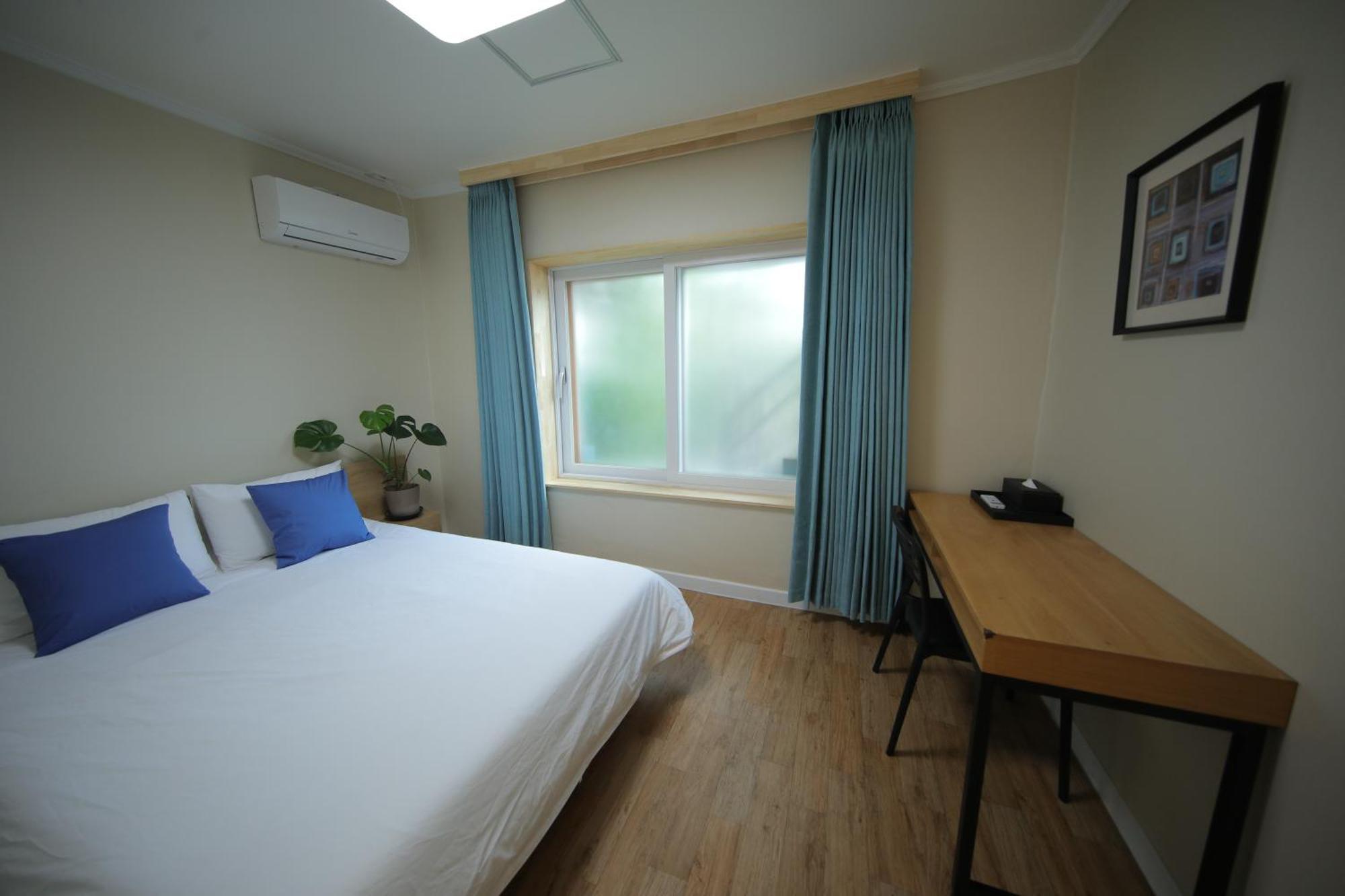 Slow Vibe Myeongdong Seoul Exterior photo