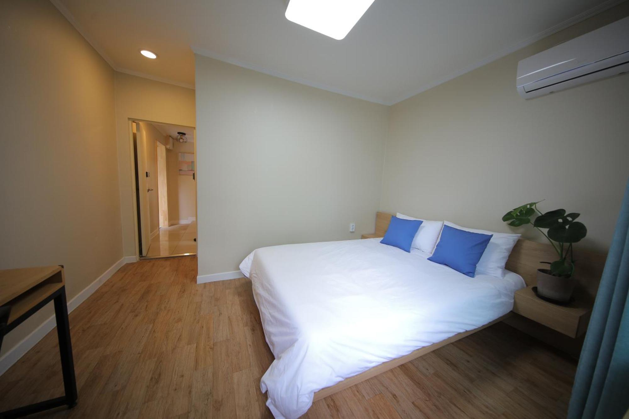 Slow Vibe Myeongdong Seoul Exterior photo