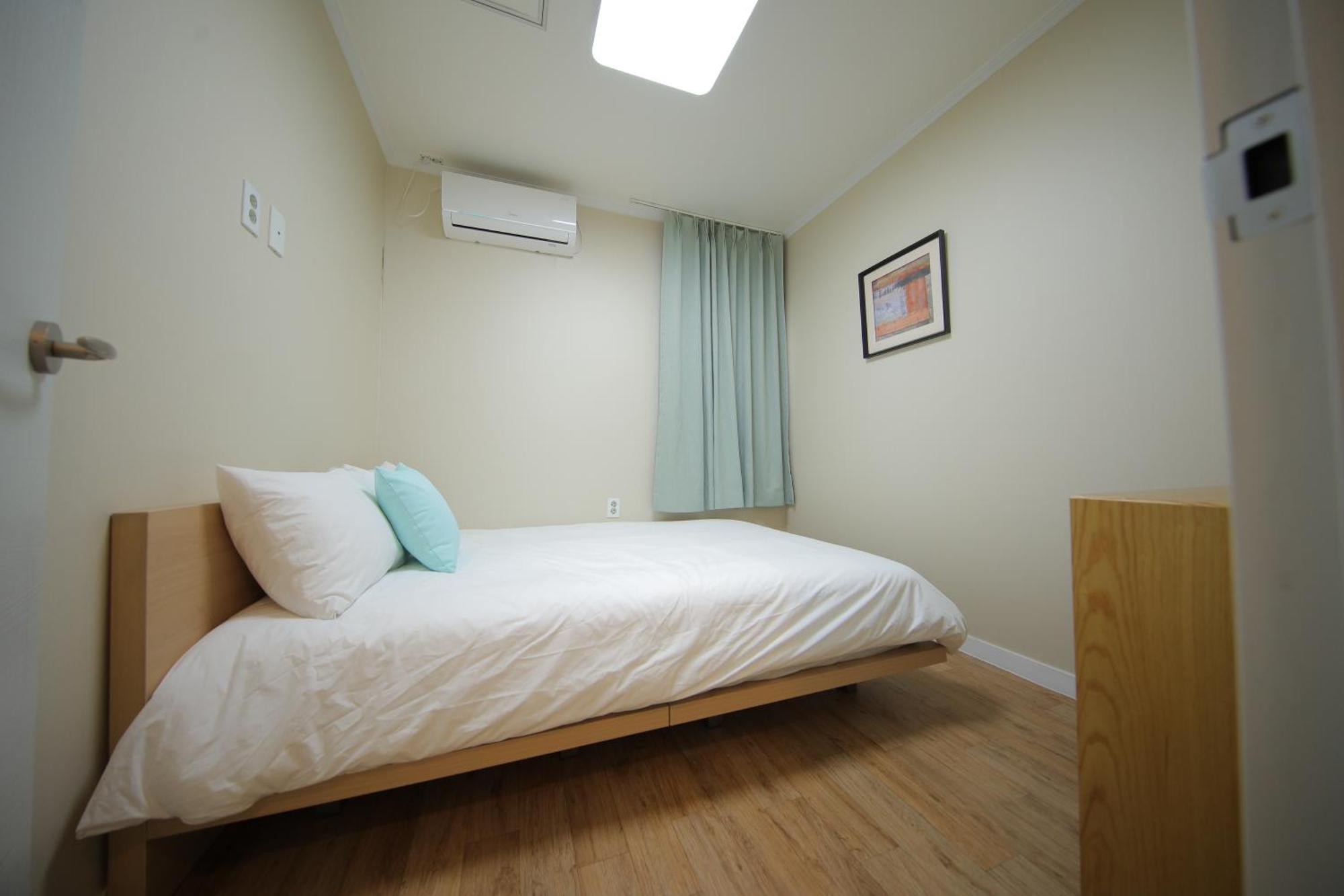Slow Vibe Myeongdong Seoul Exterior photo