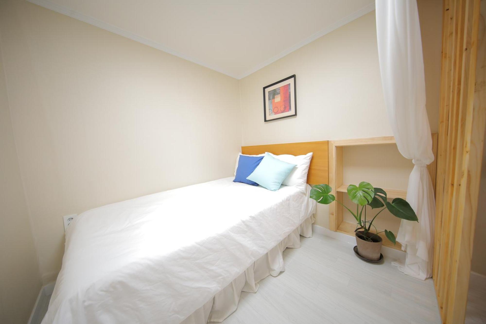 Slow Vibe Myeongdong Seoul Exterior photo